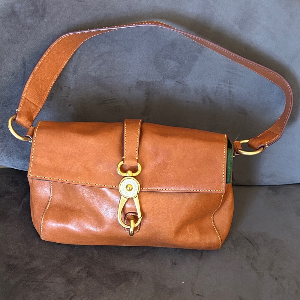 Dooney & Bourke Elegant Brown Vachetta Leather Shoulder Bag